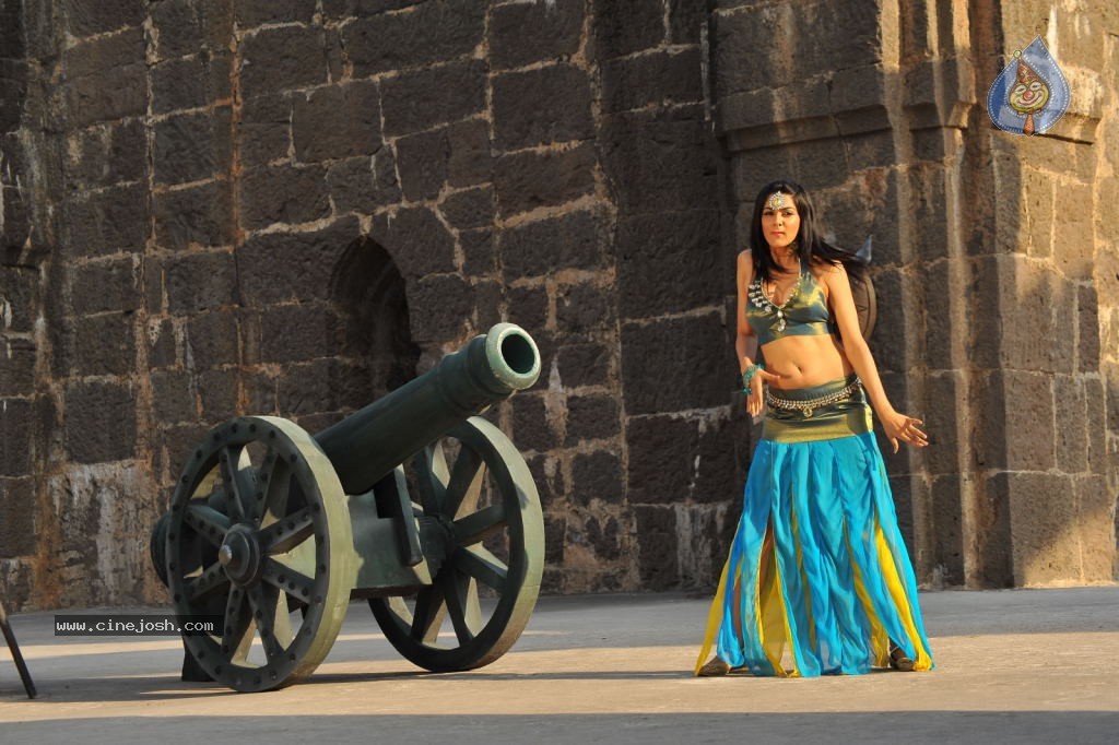 Sakshi Choudary New Hot Stills - 163 / 208 photos