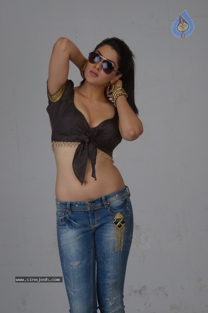 Sakshi Choudary Spicy Stills - 72 / 120 photos