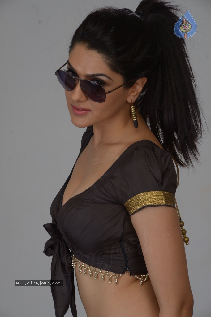 Sakshi Choudary Spicy Stills - 120 / 120 photos