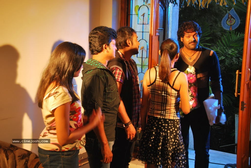 Sandatlo Sademiya Movie Hot Stills - 5 / 85 photos