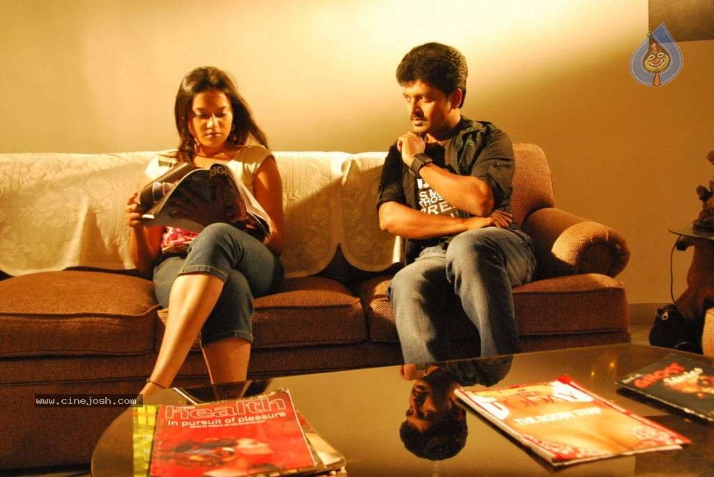 Sandatlo Sademiya Movie Hot Stills - 45 / 85 photos