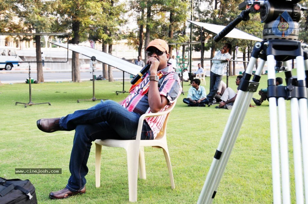 Sandatlo Sademiya Movie Hot Stills - 82 / 85 photos