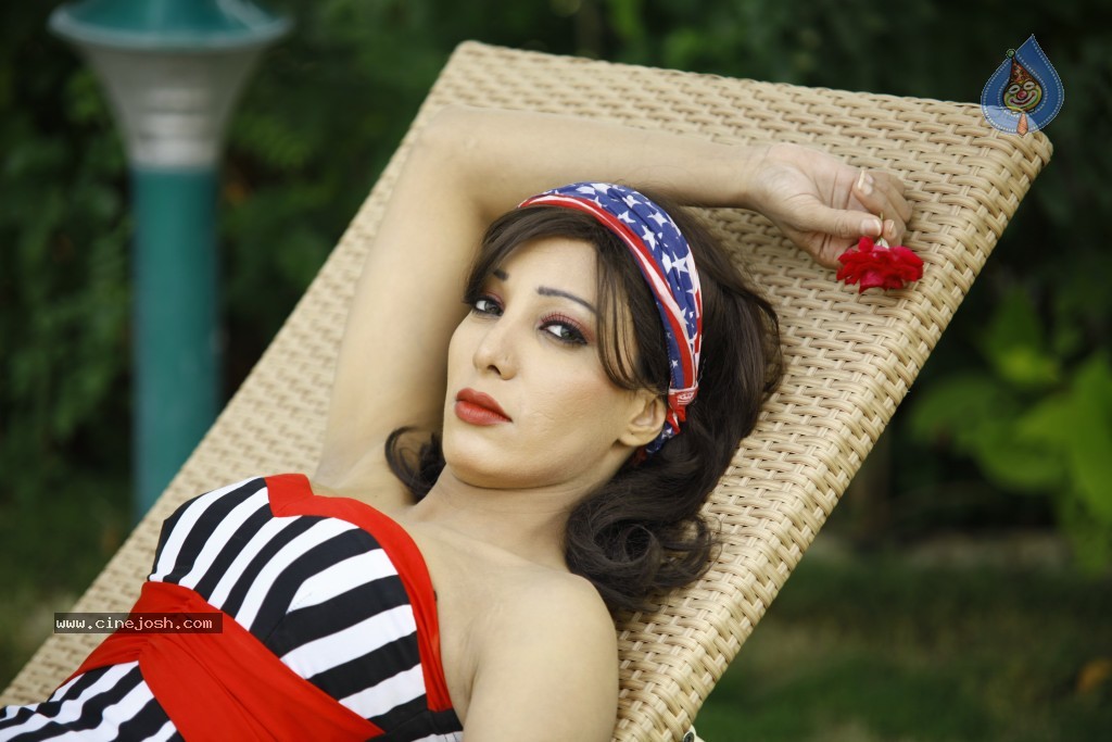 Sarena Movie New Hot Stills - 55 / 100 photos