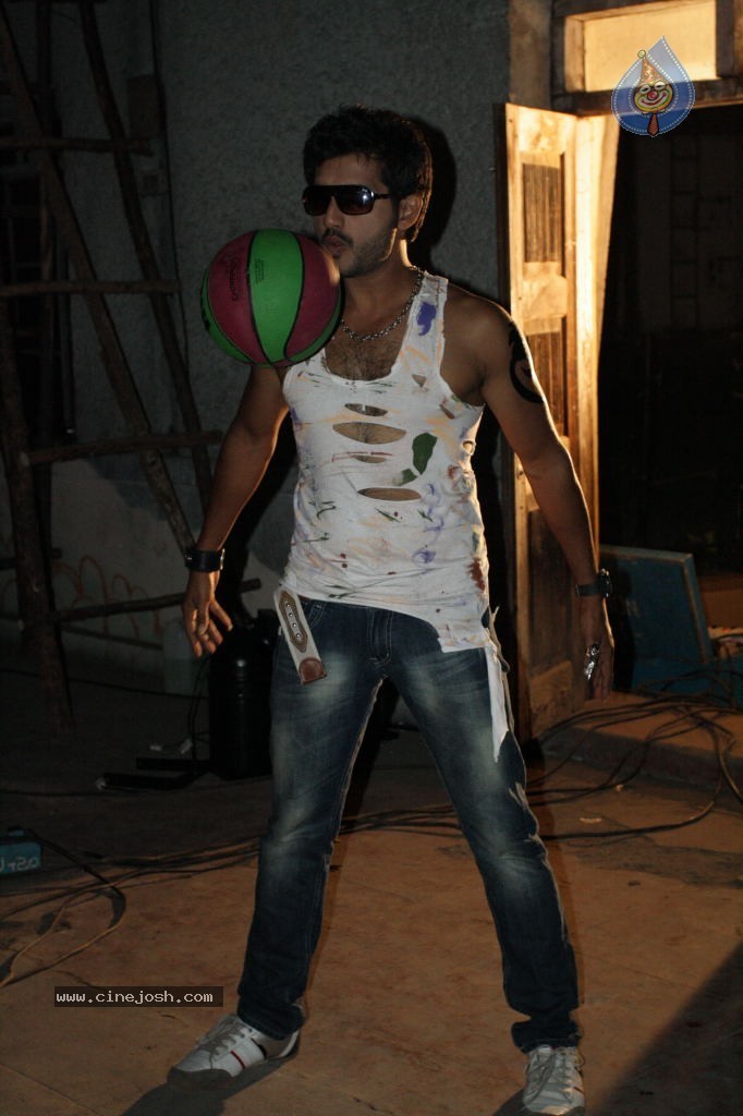 Sasesham Movie Spicy Stills - 26 / 79 photos