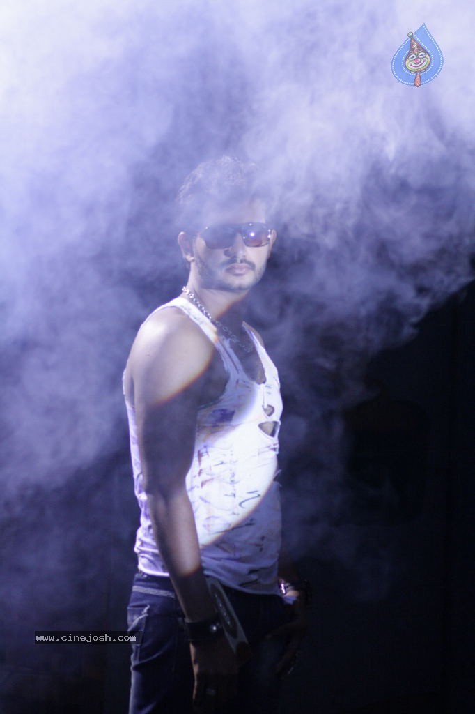 Sasesham Movie Spicy Stills - 50 / 79 photos