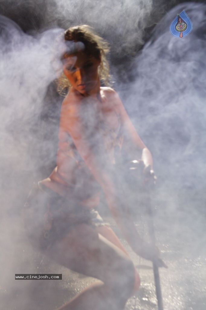 Sasesham Movie Spicy Stills - 61 / 79 photos