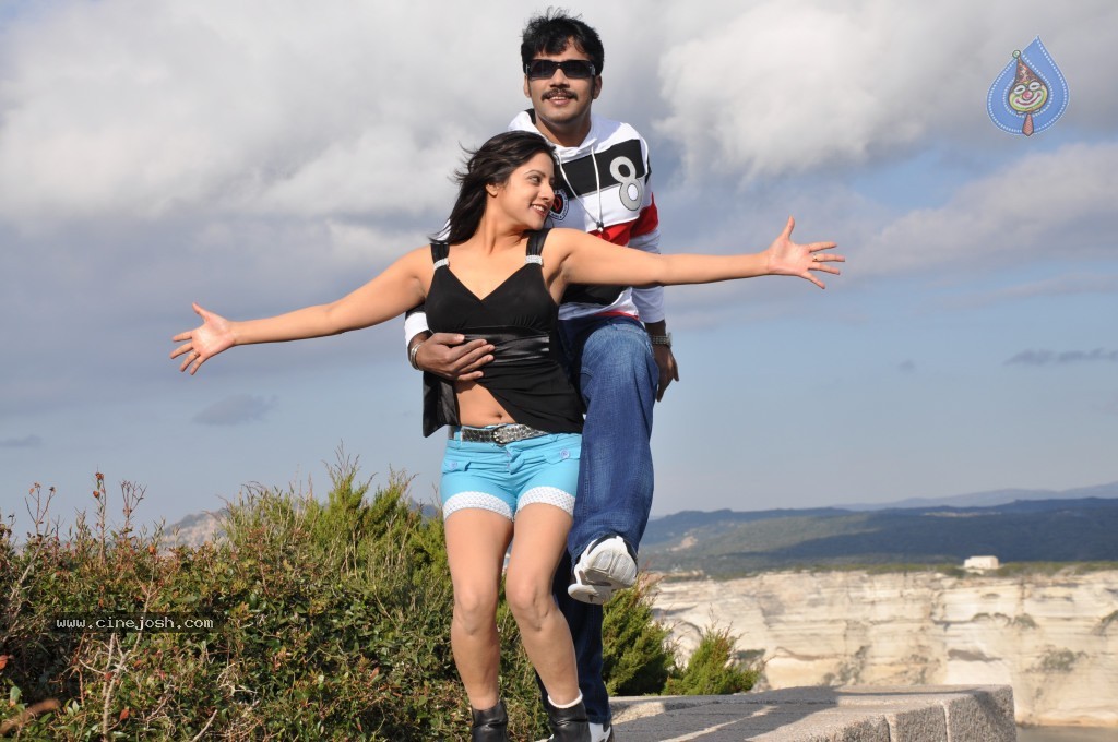 Scam Movie Hot gallery - 5 / 89 photos