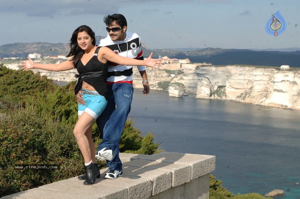 Scam Movie Hot gallery - 23 / 89 photos