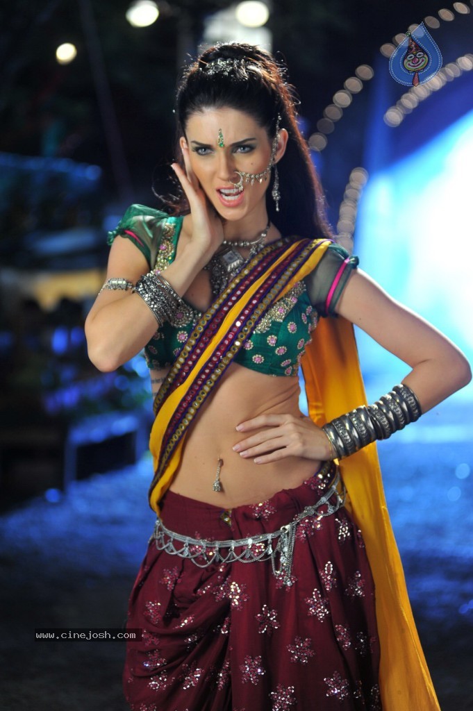 Scarlett Wilson Hot Photos - 37 / 62 photos