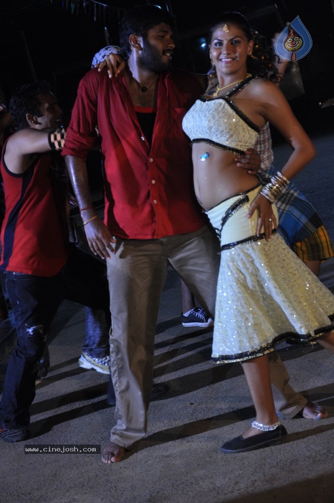 Shankar Oor Rajapalayam Tamil Movie Hot Stills - 15 / 46 photos