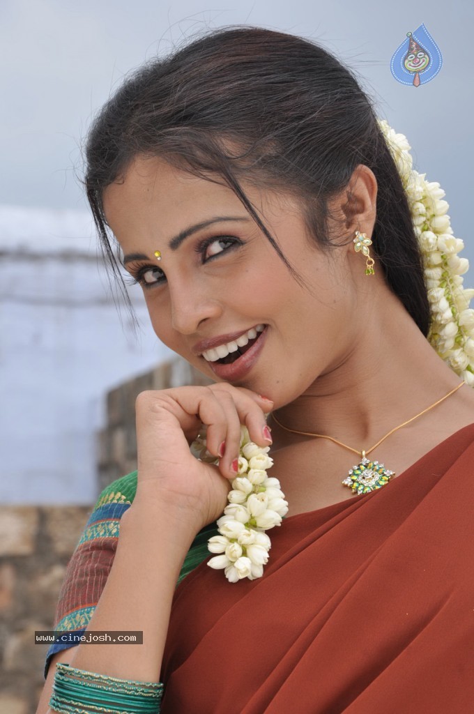 Shankar Oor Rajapalayam Tamil Movie Hot Stills - 43 / 46 photos