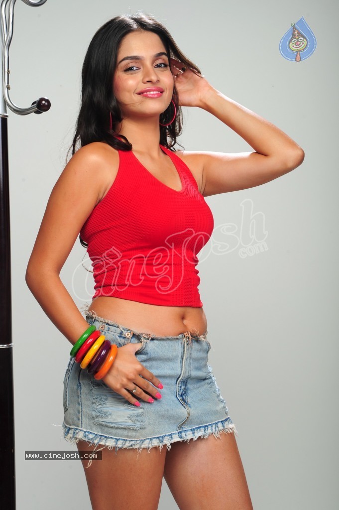 Sheena New Spicy Stills - 13 / 92 photos