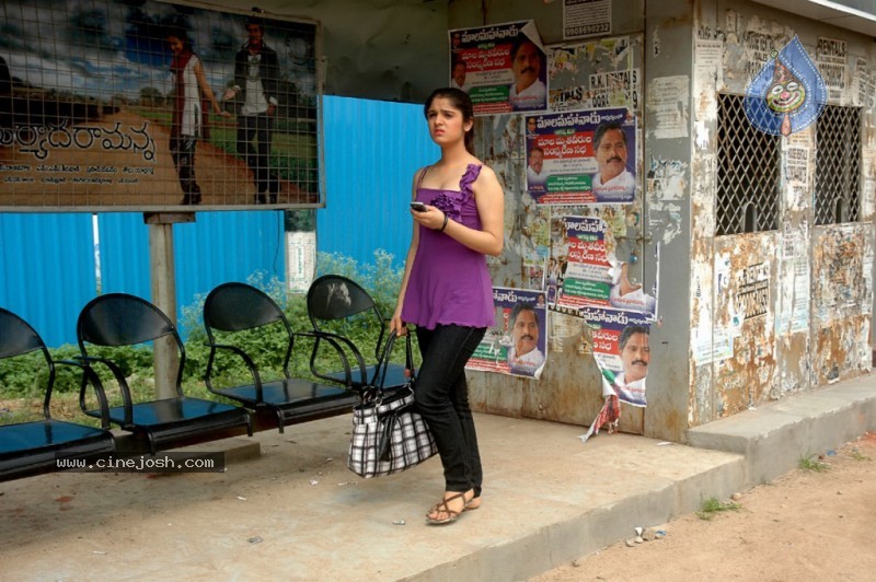 Shefali Sharma Spicy Stills - 4 / 51 photos