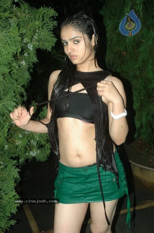 Shefali Sharma Spicy Stills - 8 / 51 photos