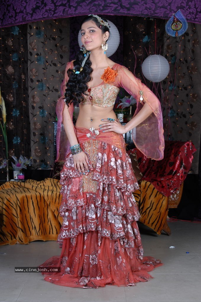 Shruti Hassan Spciy Photos - 67 / 83 photos