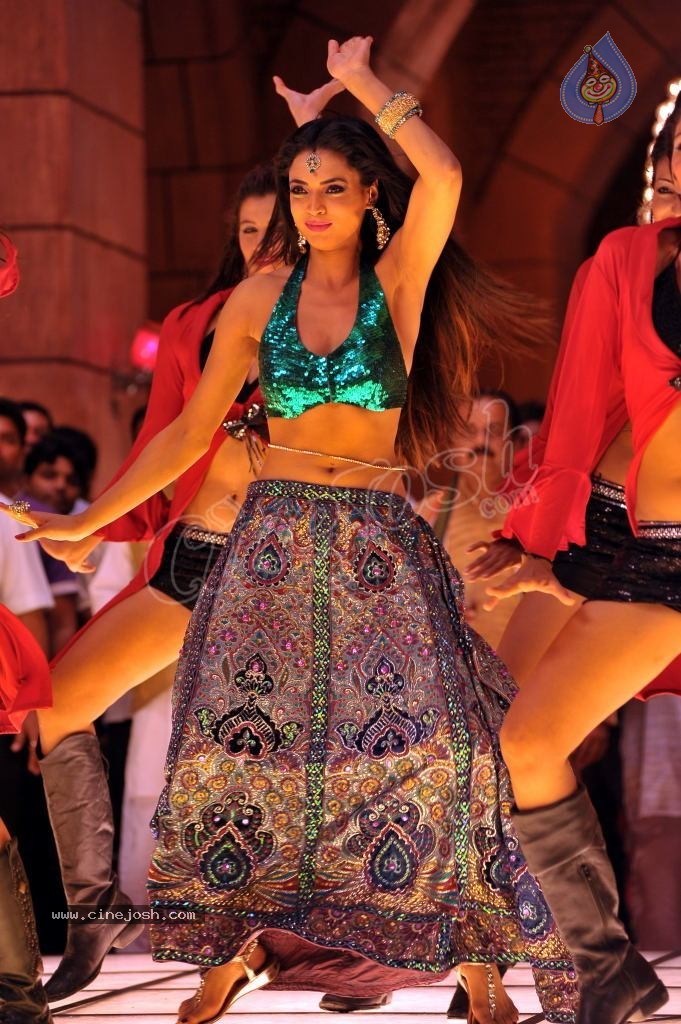 Shweta Bhardwaj Item Song Photos - 35 / 72 photos