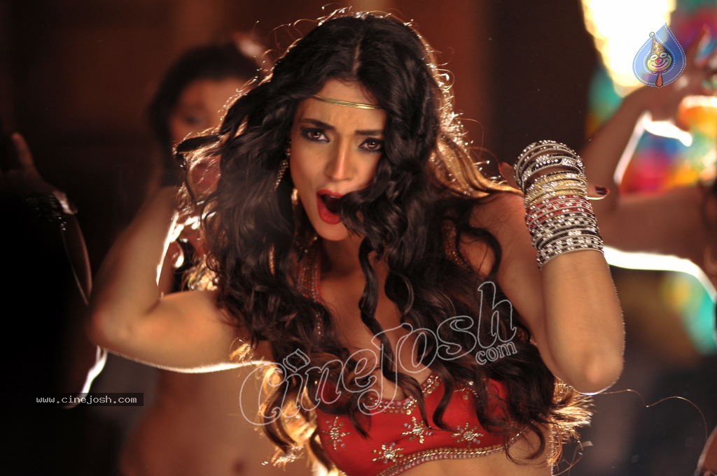 Shweta Bhardwaj Item Song Stills - 22 / 49 photos