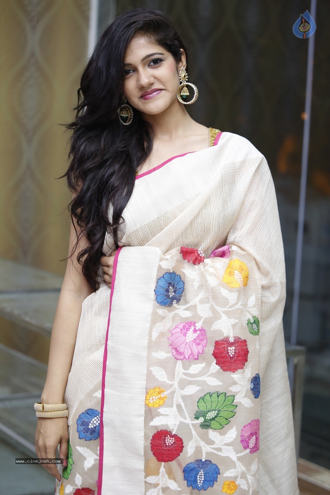 Simran Choudhary Photos - 25 / 54 photos