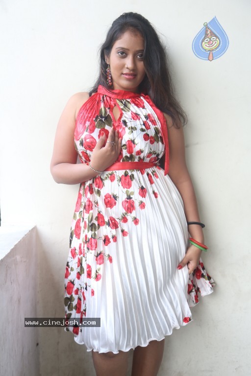 Sindhu Sri Hot Stills - 13 / 129 photos