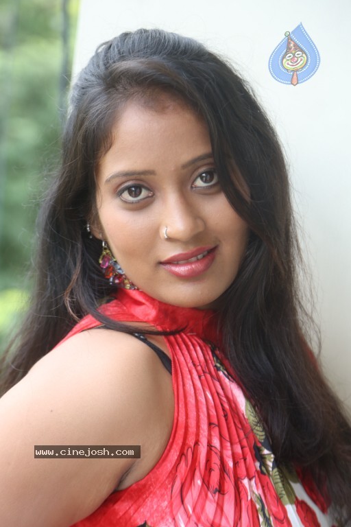 Sindhu Sri Hot Stills - 46 / 129 photos