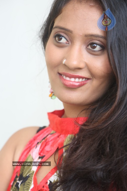 Sindhu Sri Hot Stills - 56 / 129 photos