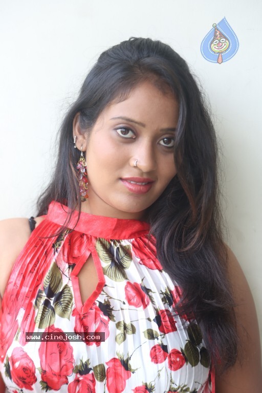 Sindhu Sri Hot Stills - 68 / 129 photos