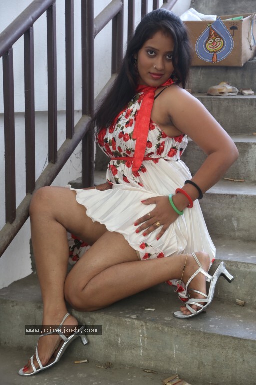 Sindhu Sri Hot Stills - 129 / 129 photos