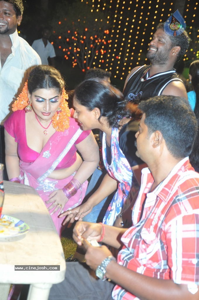 Siruvani Tamil Movie Shooting Spot - 6 / 42 photos