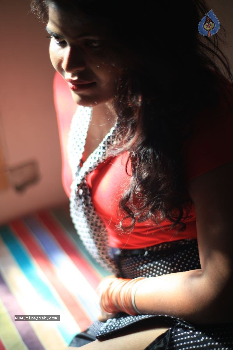 Sithara Hot Photos - 13 / 40 photos