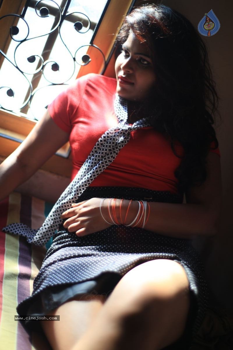 Sithara Hot Photos - 28 / 40 photos