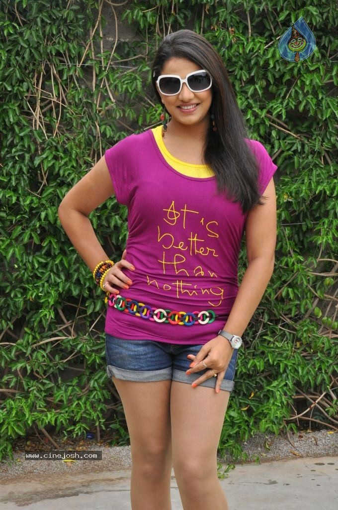 Shivani Hot Stills - 26 / 95 photos