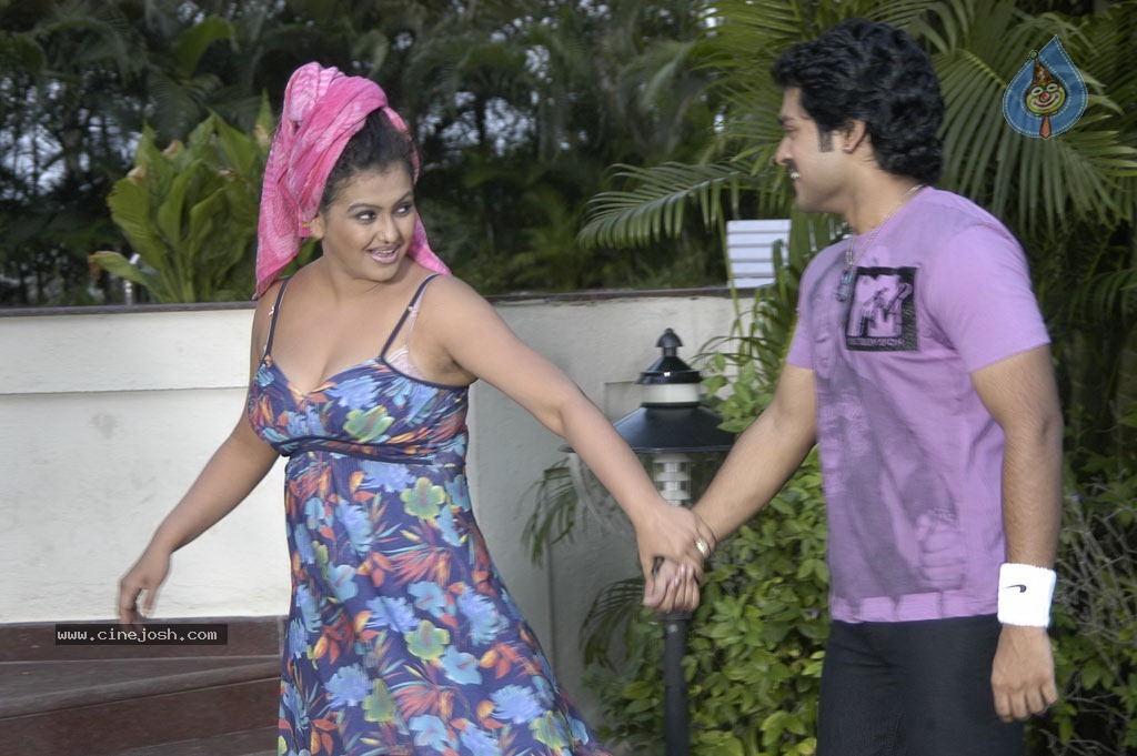 Sokkali Tamil Movie Spicy Stills - 3 / 33 photos