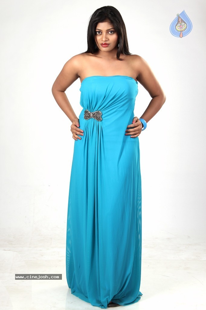 Soumya New Hot Stills - 47 / 51 photos