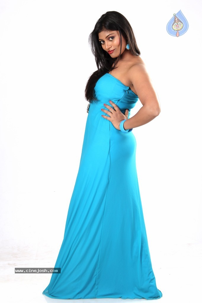 Soumya New Hot Stills - 48 / 51 photos