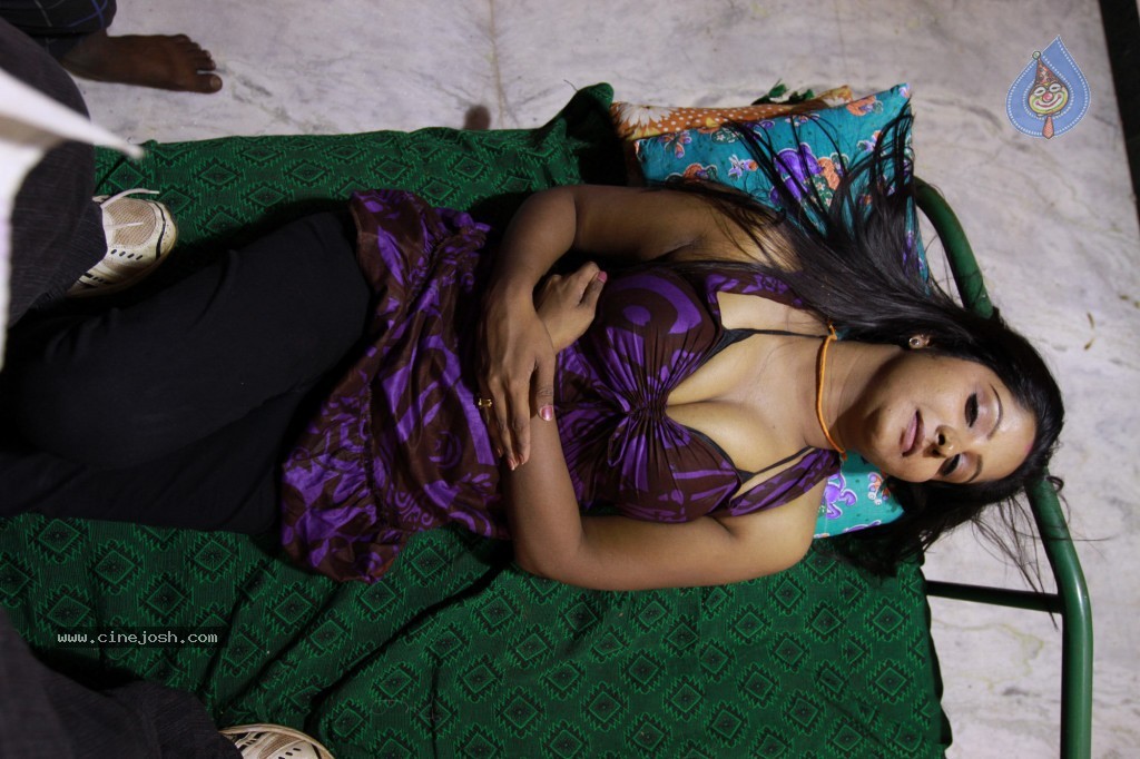 Sumitha Spicy Stills - 12 / 36 photos