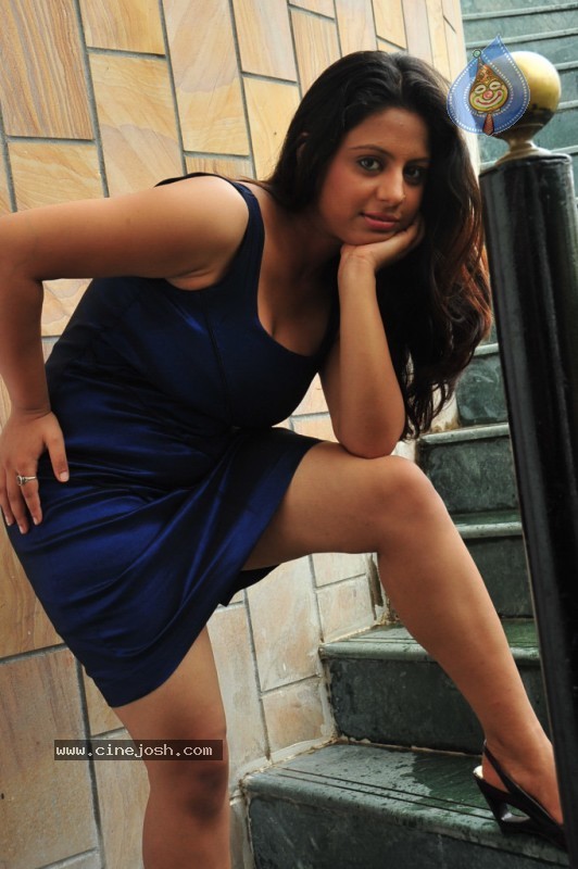 Sunakshi Spicy Photos - 36 / 108 photos