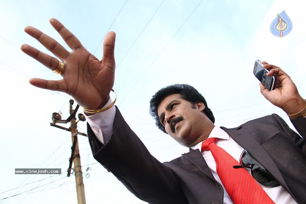 Sutta Pazham Sudatha Pazham Tamil Movie Hot Stills - 48 / 51 photos