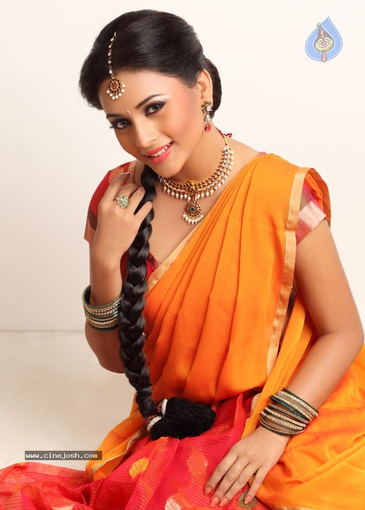 Suza Hot Photo Shoot Photos - 22 / 27 photos