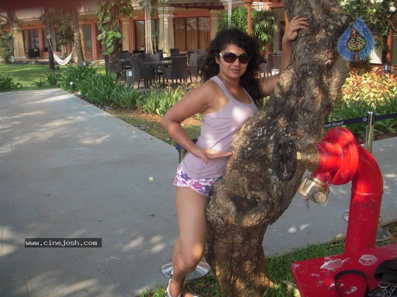 Swathi Varma 1 - 20 / 28 photos