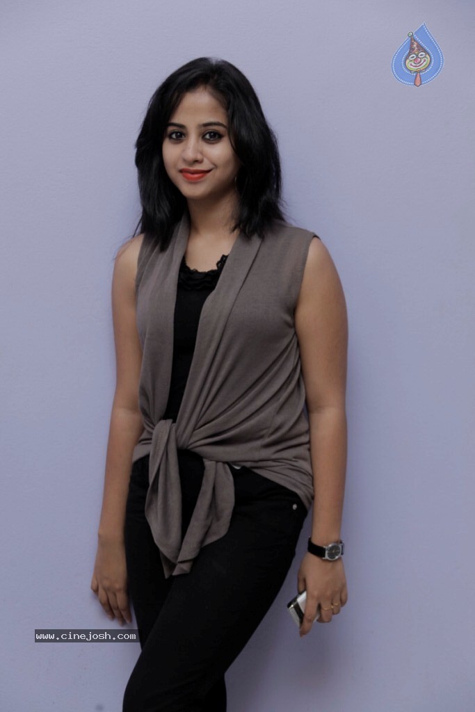 Swati Dixit Hot Stills - 13 / 73 photos