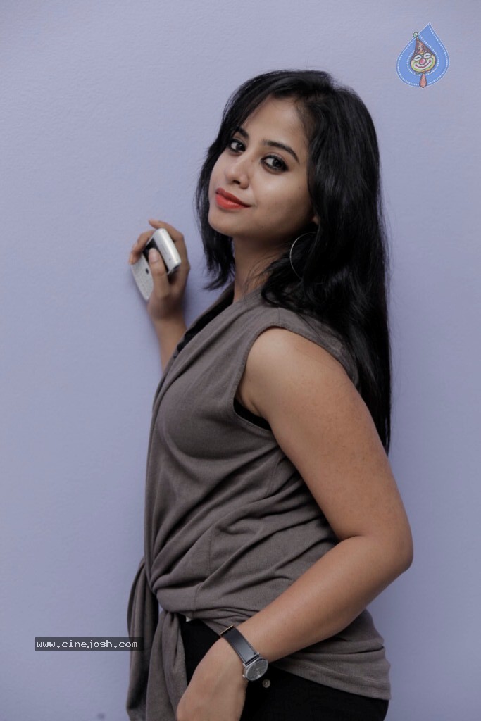 Swati Dixit Hot Stills - 49 / 73 photos