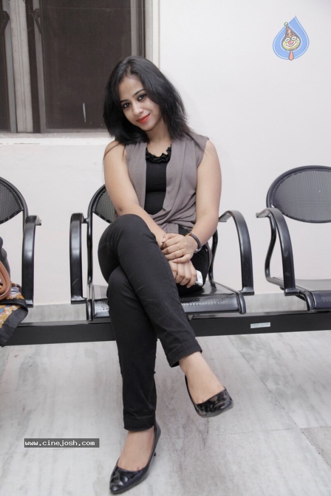 Swati Dixit Hot Stills - 50 / 73 photos