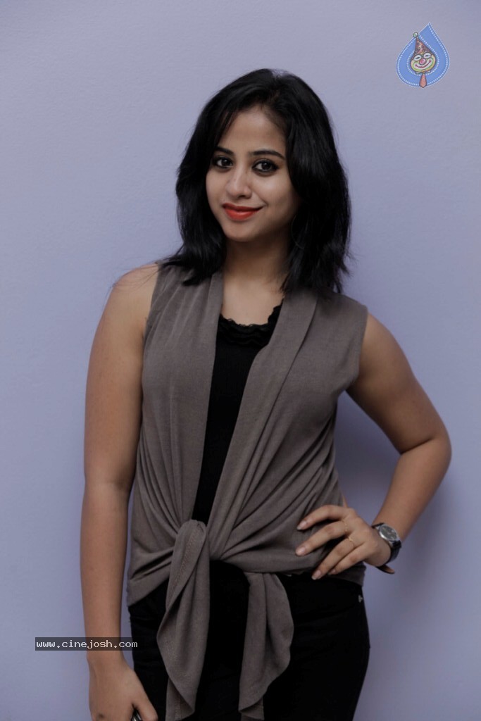 Swati Dixit Hot Stills - 51 / 73 photos