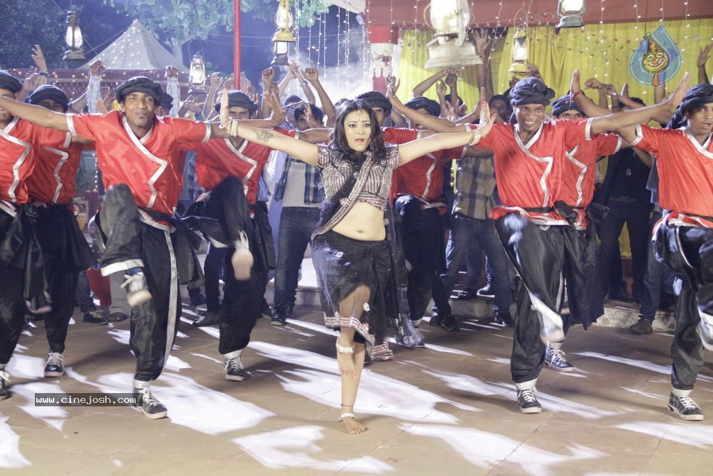 Swetha Basu Prasad New Spicy Stills - 136 / 151 photos