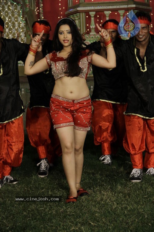 Swethabasu Prasad Spicy Gallery - 18 / 185 photos