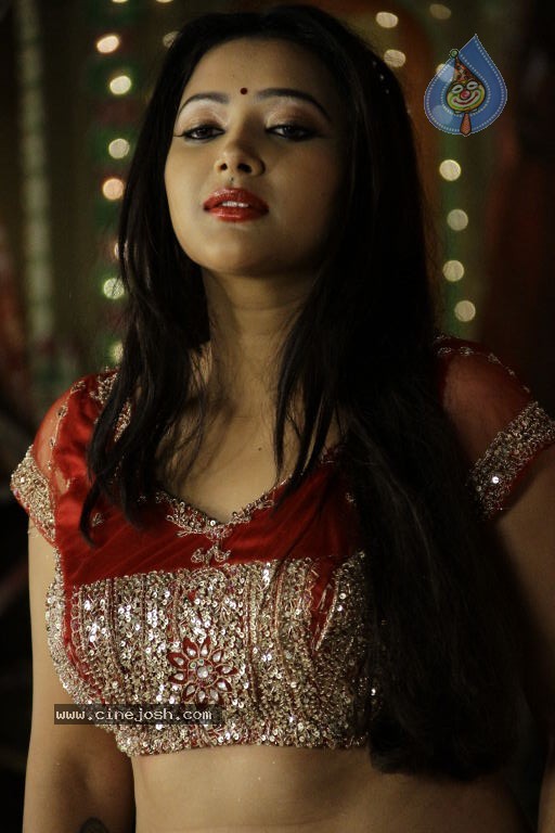 Swethabasu Prasad Spicy Gallery - 39 / 185 photos