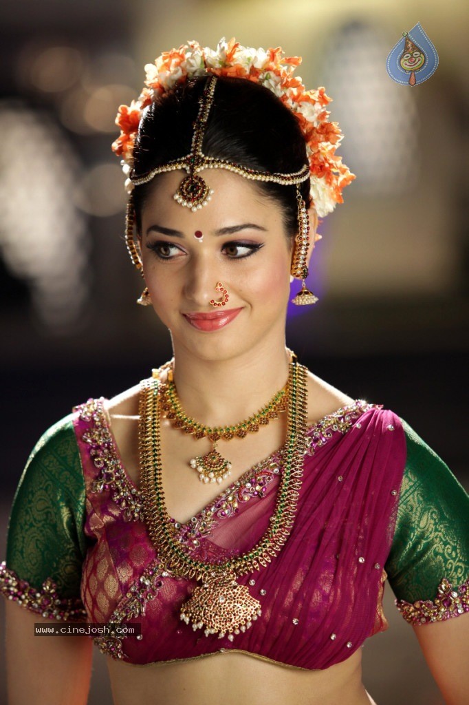 Tamanna New Hot Gallery - 45 / 140 photos