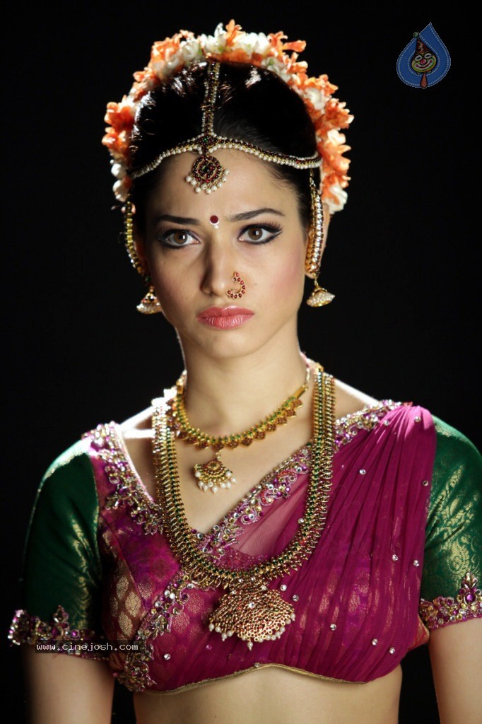 Tamanna New Hot Gallery - 48 / 140 photos