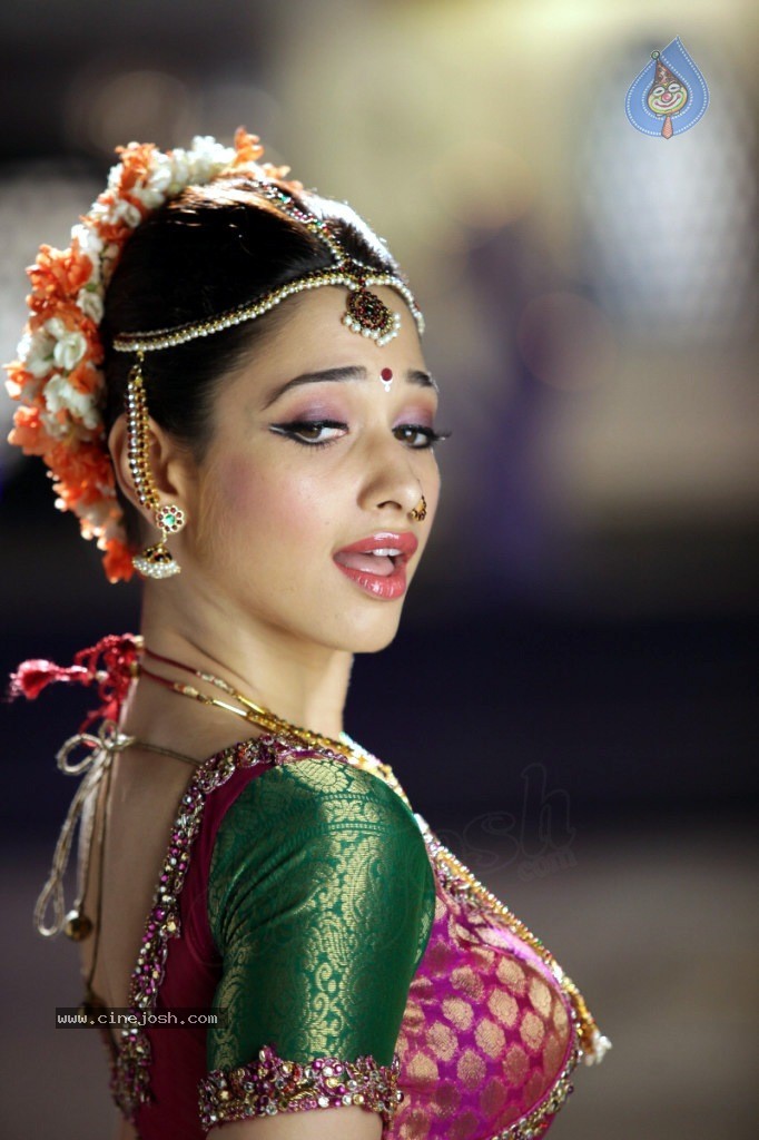 Tamanna New Hot Gallery - 54 / 140 photos