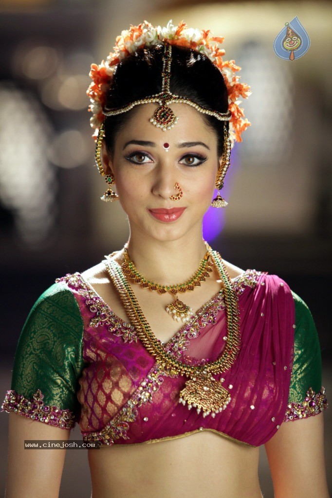 Tamanna New Hot Gallery - 61 / 140 photos